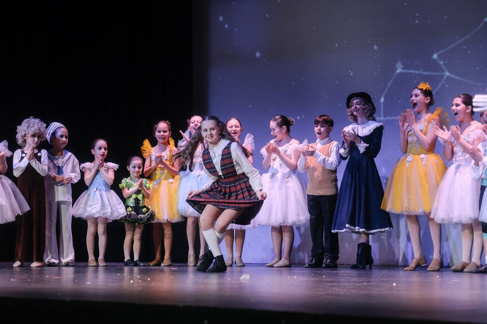 Cast photo (wide)